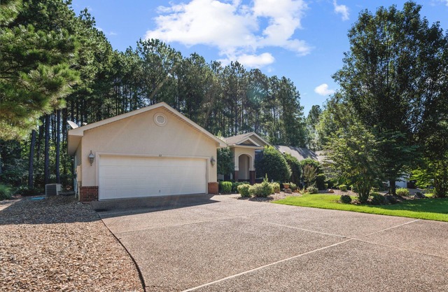 Awesome Decorated Lovely, Spacious Townhome by Isabella Golf Course!