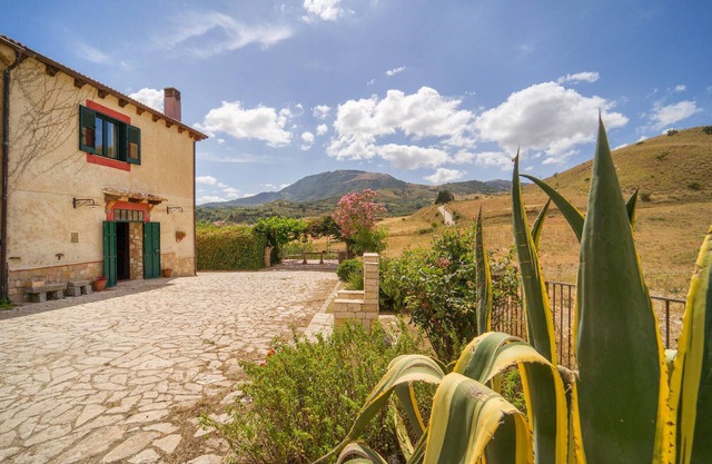 Awesome home in Palazzo Adriano