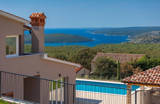 Awesome home in Labin - Rabac