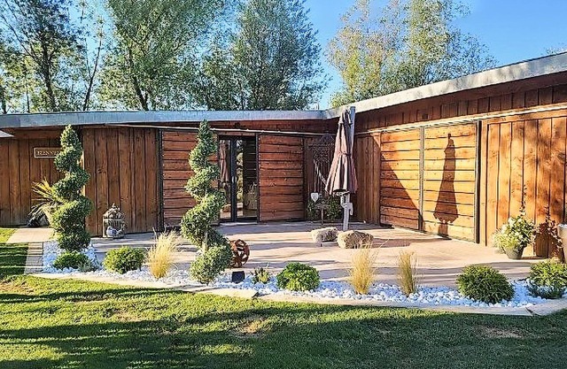 Awesome home in Rognonas with WiFi