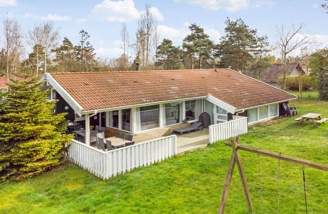 Awesome home in Væggerløse with sauna