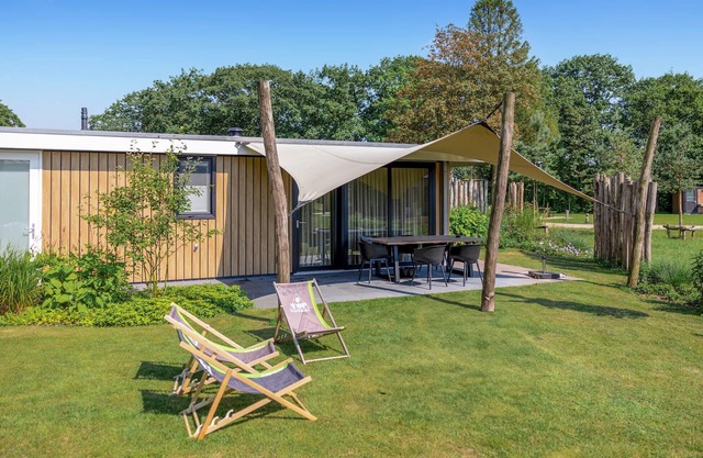 Awesome home in Voorthuizen with WiFi