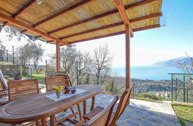 Awesome home in Ruta di Camogli -GE-