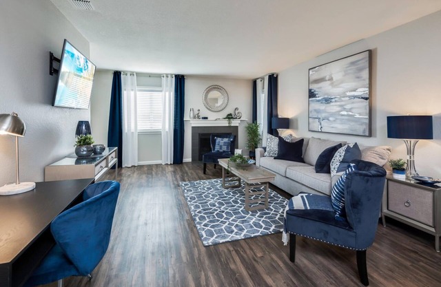 Awesome Newly Furnished Luxury Apartment Home