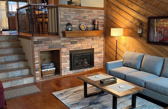 Awesome Townhome Near Snowflake Lift-Short walk to Town!