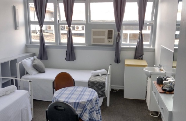 Ayr Hotel