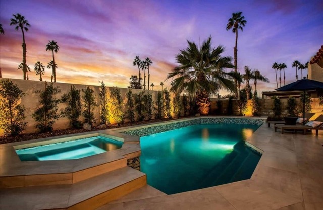 Azure Oasis - Saltwater Pool & Spa with putting green!