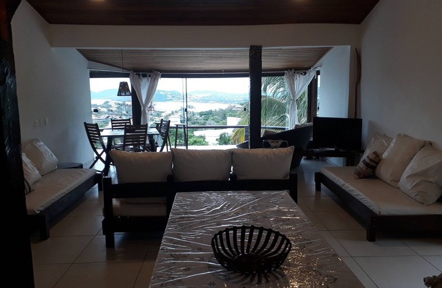 BÚZIOS SEASON - INCREDIBLE VIEWS OF FERRADURINHA AND GERIBÁ