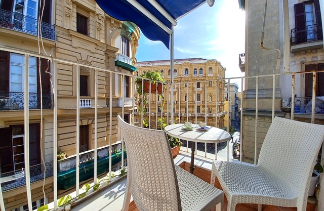 B&B Quattro Palazzi center of Naples, in the heart of Naples, breakfast included