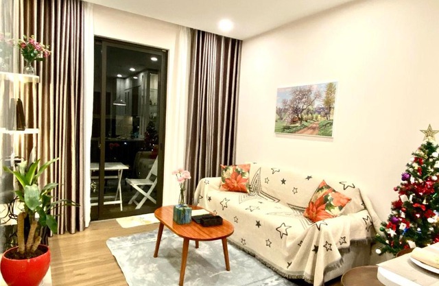B home 2 bedrooms Sky Oasis Ecopark