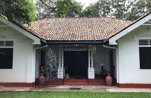 Baddegama, Kiribathawila; Colonial Style Villa close to Hikkaduwa Beach