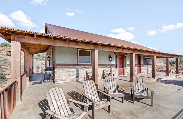Badlands Roost: a rustic-modern designed home