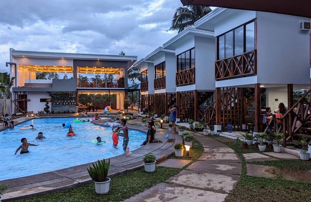 Bakawan Hideaway Resort and Restaurant