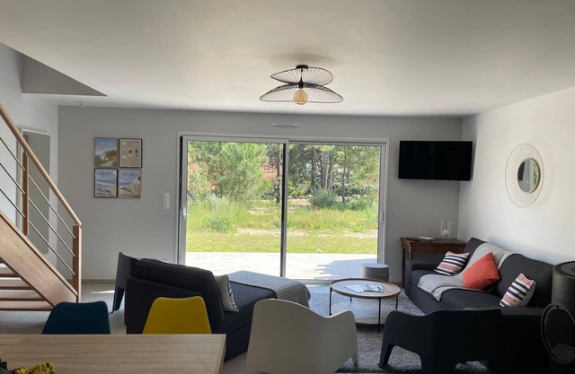 "Balade au bord de Mer" accommodation in a small condominium for 9 people