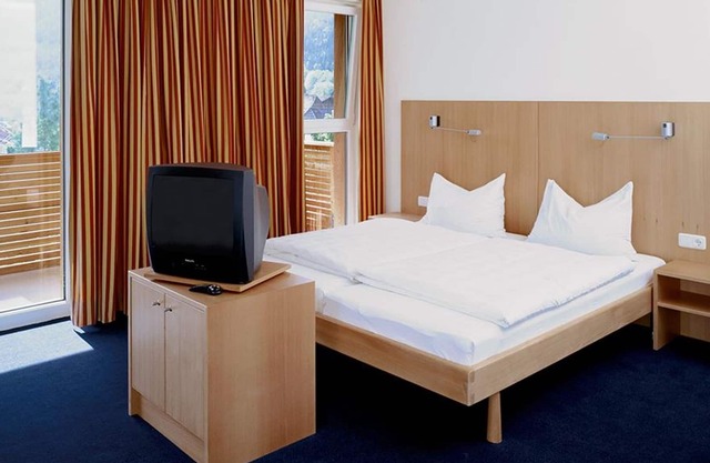 Balcony double room G with shower, toilet - Hotel garni*** Wallner