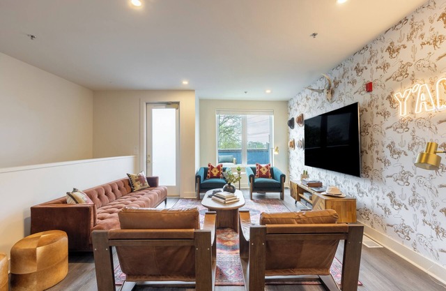 Balcony + Mins to DT | The Outrider 3BR Suite