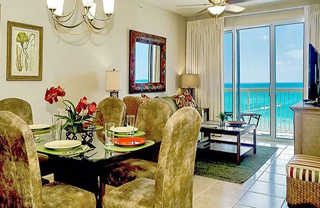 BALCONY VIEWS OF BEAUTIFUL BEACHES! QUIET WEST END!BCH SRVC INCL!!