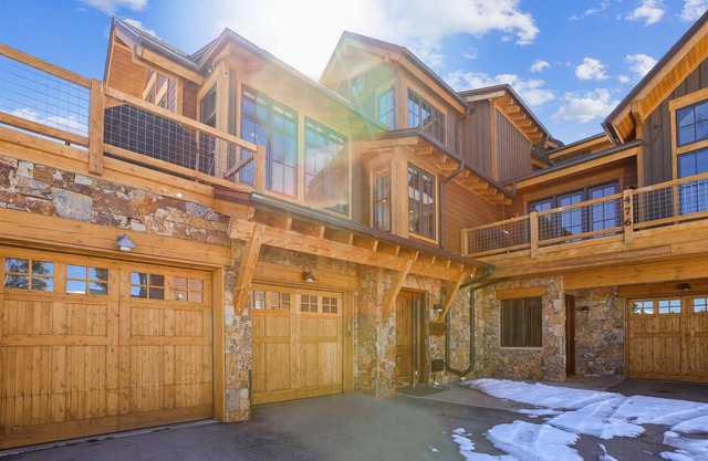 Baldy Mountain Overlook: Spacious 3BR townhome in Breckenridge with stunning views!