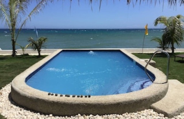 BambooBeachVilla1 New OCEANFRONT*POOL*sunsetview*kitchen STARLINK SAT upto6Guest