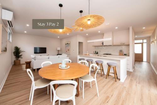 Barefoot Beach House McCrae