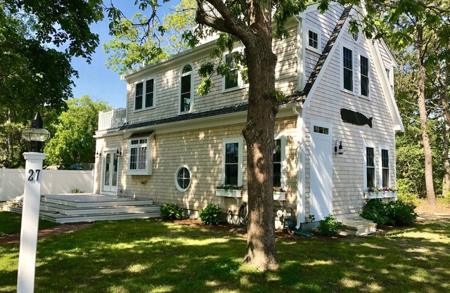 Barefoot Walk to Beaches AC Fast WiFi Family/Pet Friendly Close to Harbor