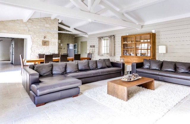 Barjac - Heart of village - Magnificent stone villa with swimming pool