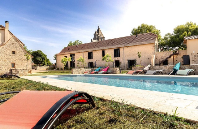 Barn La Roca Masia - Les Pivoines, swimming pool, garden, 1 bedroom 2/4 persons