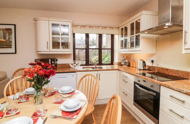 BARN OWL, pet friendly, with a garden in Dulverton