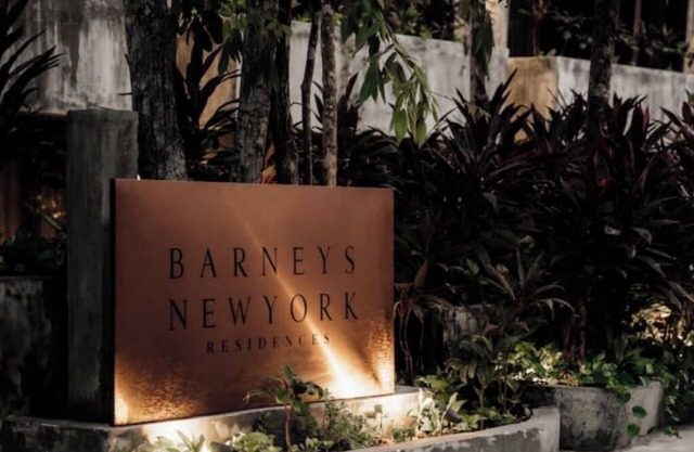 Barneys NY Gold Residence - pool - Concierge