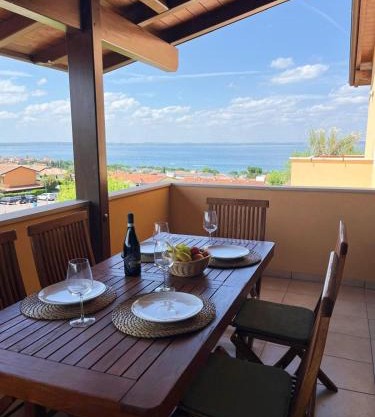 Barum Lake View Apartment in Lazise