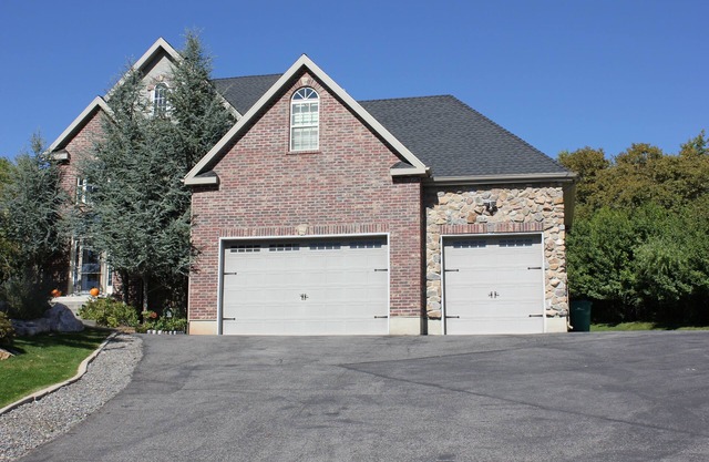 Basement Vacation Rental Near Skiing, Hiking, Weber State. 1.5 Acres Secluded!