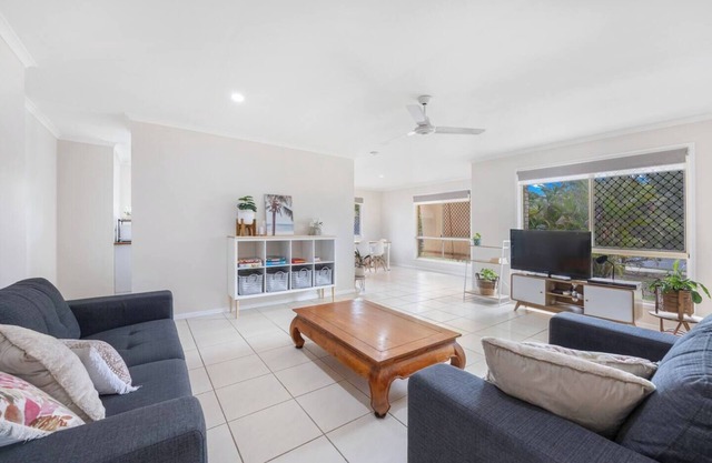 Bay Breeze Easygoing Beachside Living for Families