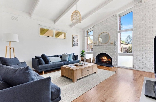 Bayside Retreat - Cosy Fire, Beach, Games Room