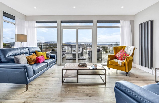 Bayview Downings - Luxury 3 Bedroom Grd Floor Apt
