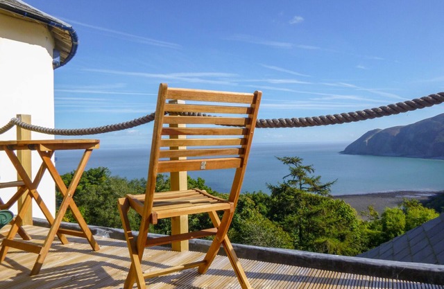BAYWATCH (ST. DAVID'S VIEW), luxury holiday cottage in Lynton