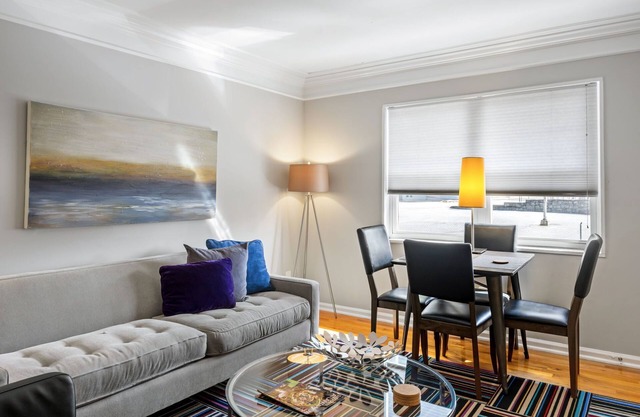 (BC2bB) Enjoy a Full Kitchen in an Affordable Condo near Peachtree Street