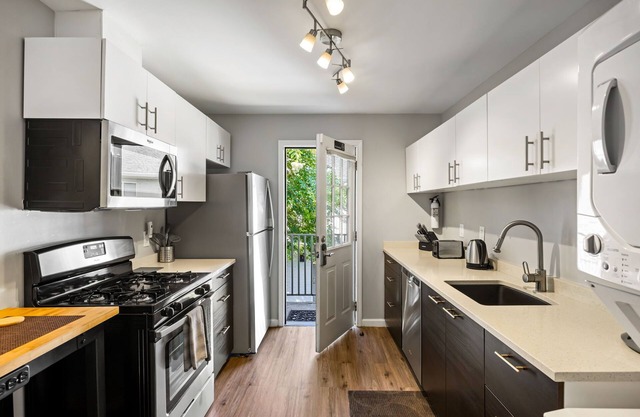 (BC2bD) Save Your Marriage! Be in Your Own Space in the Perfect Getaway