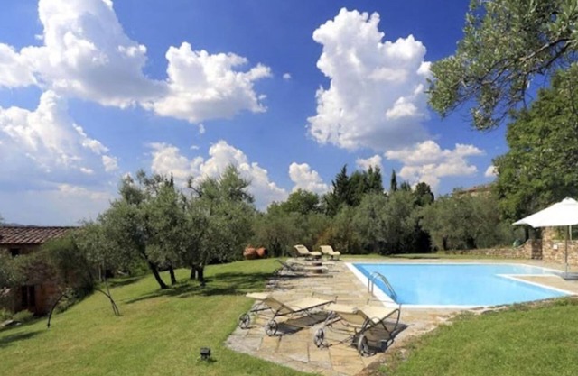 Beautiful independent villa with private swimming pool