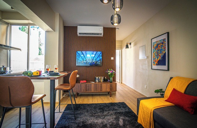Beach 3 Min Away, Gorgeous Brand New Apartment