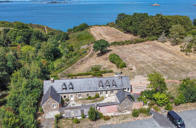 Beach front home in Plouezec