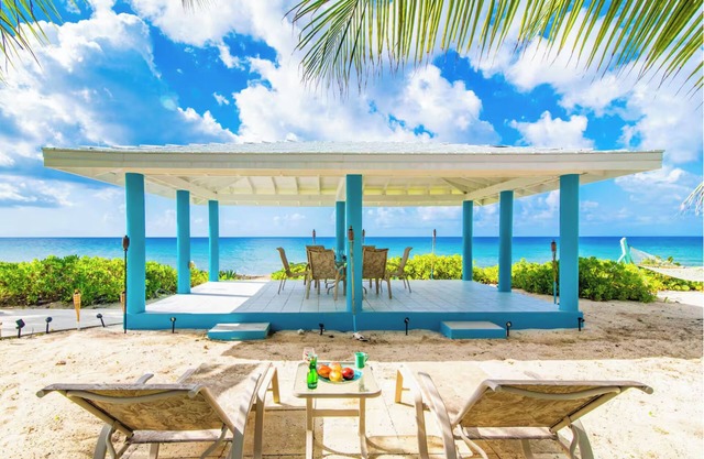 Beach House and Cottage with 2 Full Kitchens, Sleeps 16.