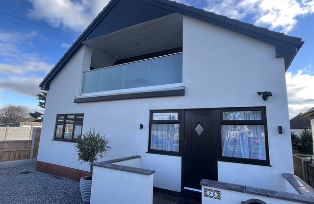 Beach House w/Balcony & Sea Views in North Wales