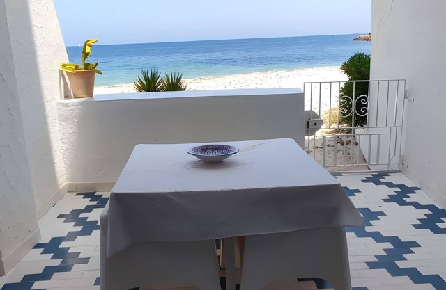 BEACH TERRACE APARTMENT (3 Room)