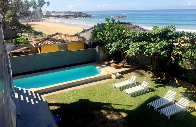 Beach Villa Yang near Hikkaduwa, with Pool and Cook - Semi-detached House