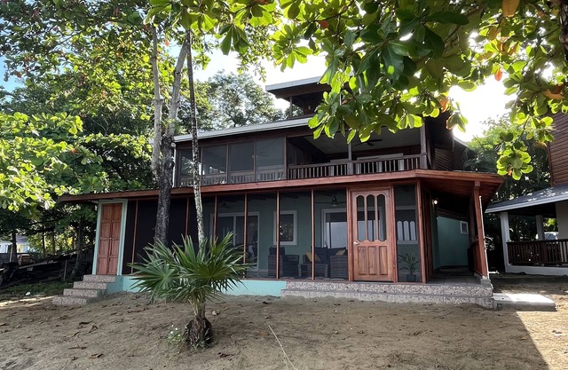 BEACHFRONT CASITA Snorkel & explore this amazing reef~ Experience Caribbean Life