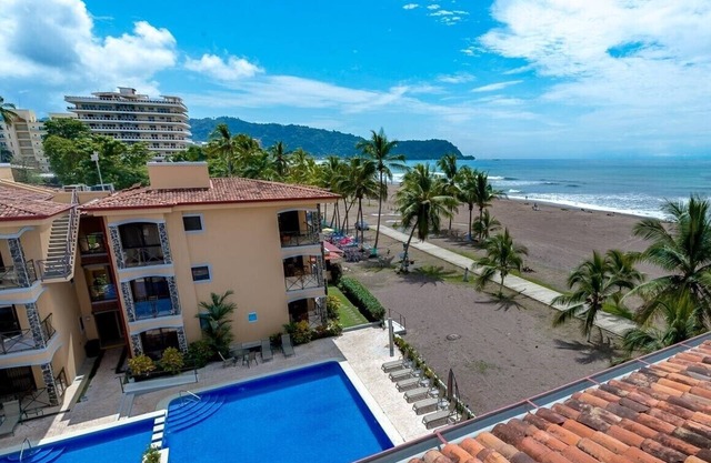 BEACHFRONT Condo Bahia Encantada L1 2-Bedroom Jaco Beach