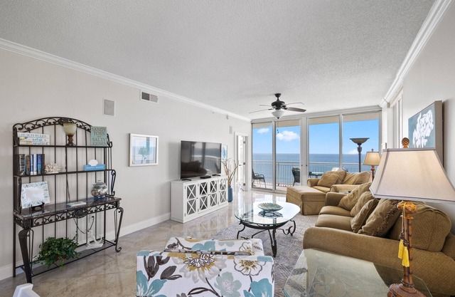 Beachfront Luxury at The Pearl- Includes Beach Service