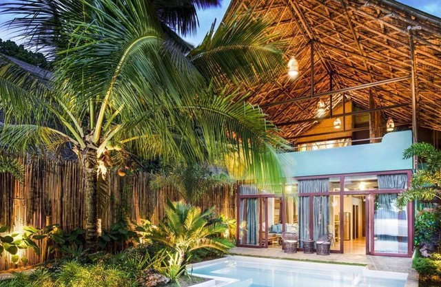 Beachfront Luxury Pool Villa with Sunset View