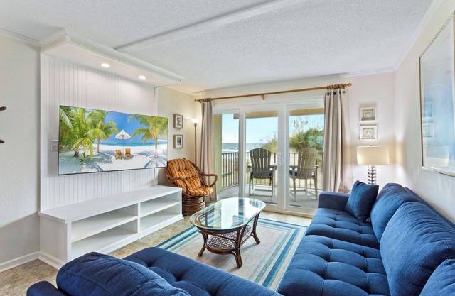 Beachfront OBX condo: family fun & ocean views