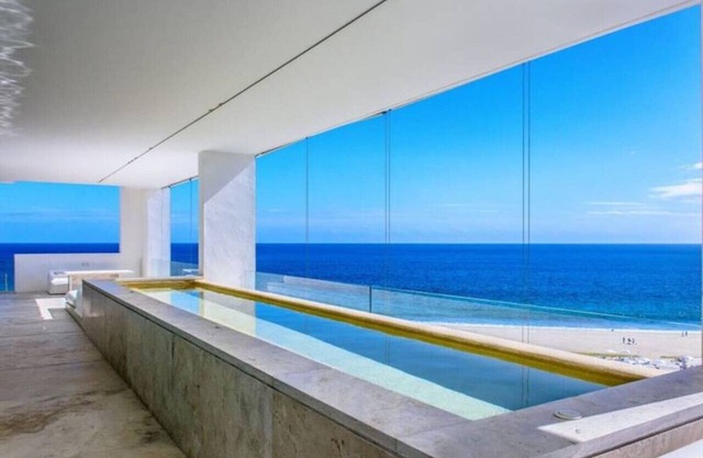 Beachfront Penthouse 4 BR 4 BATH plus Nanny Room